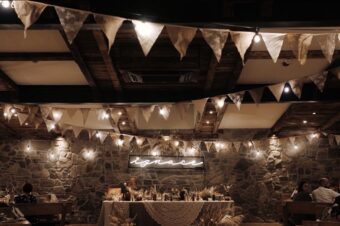 Jak zachować równowagę między tradycją a nowoczesnością na swoim weselu